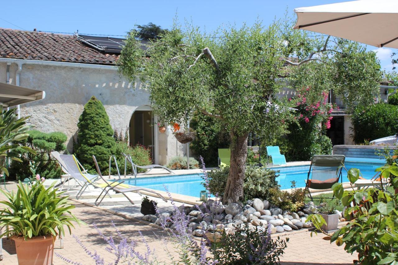 Les Charmes De Vincent - Le Loft Cabernet Bed & Breakfast Fronsac  ภายนอก รูปภาพ